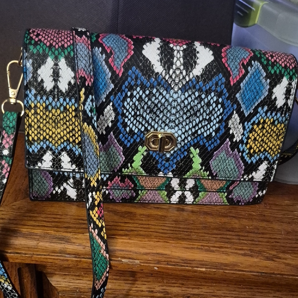 Multicolor  New Snake  Crossbody Bag  Gold Turn-Lock And Matching Wallet